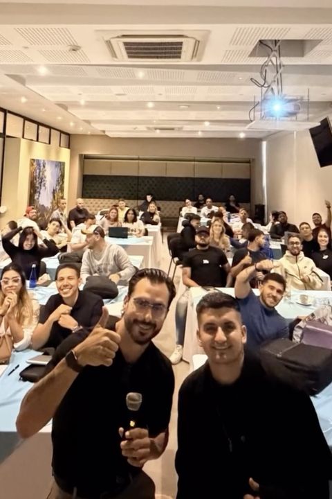 Foto de grupo de la primera edición