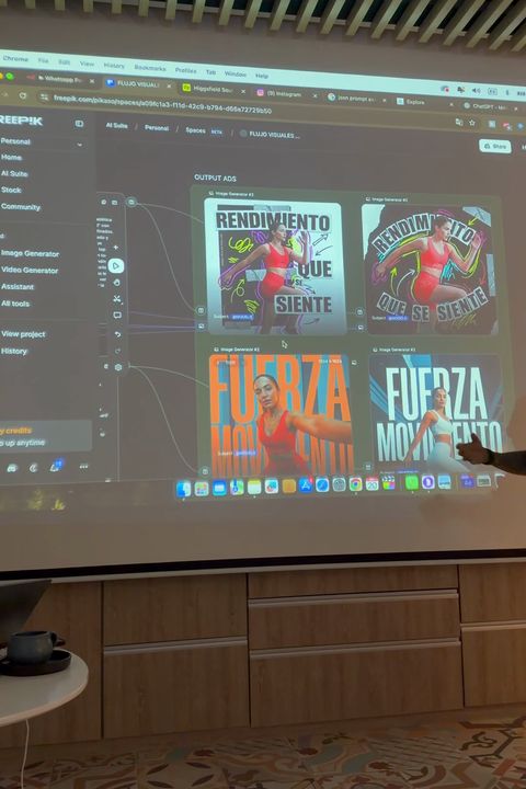 David Gómez mostrando piezas creadas con IA en la pantalla grande